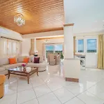 Dimitra's House アパート
